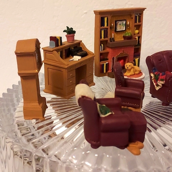 Avon Fine Collectibles Victorian Miniature Living Room Furniture  - 6 Pieces - Picture 4 of 14